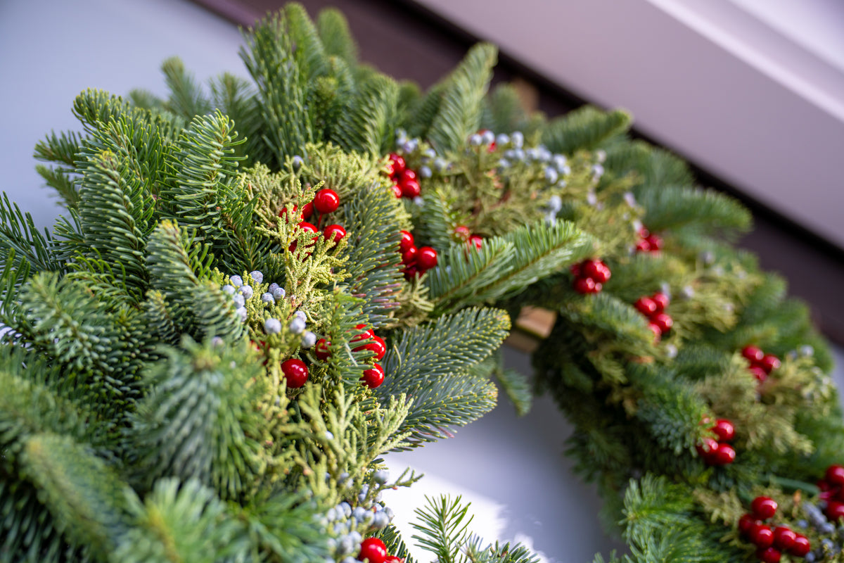 THE MERRY BERRY WREATH