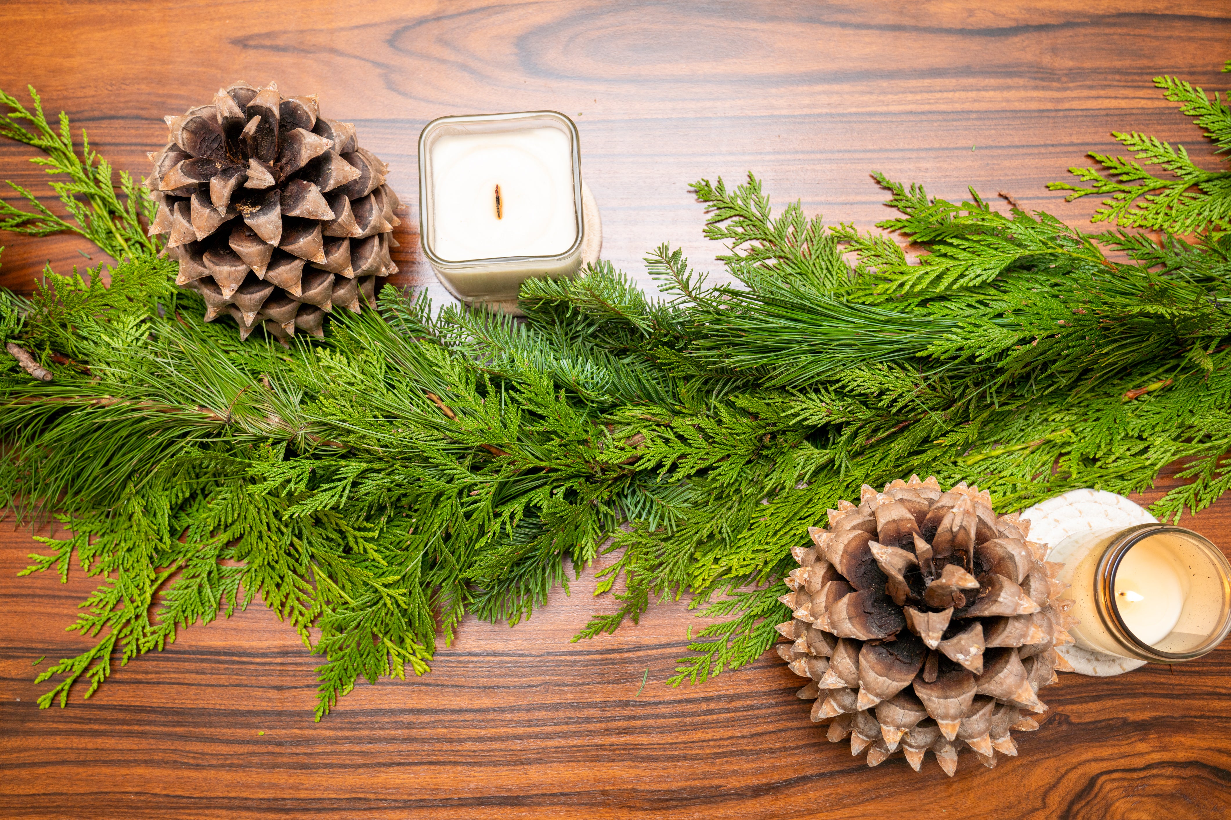 The Evergreen Crown – 18' Premium Garland