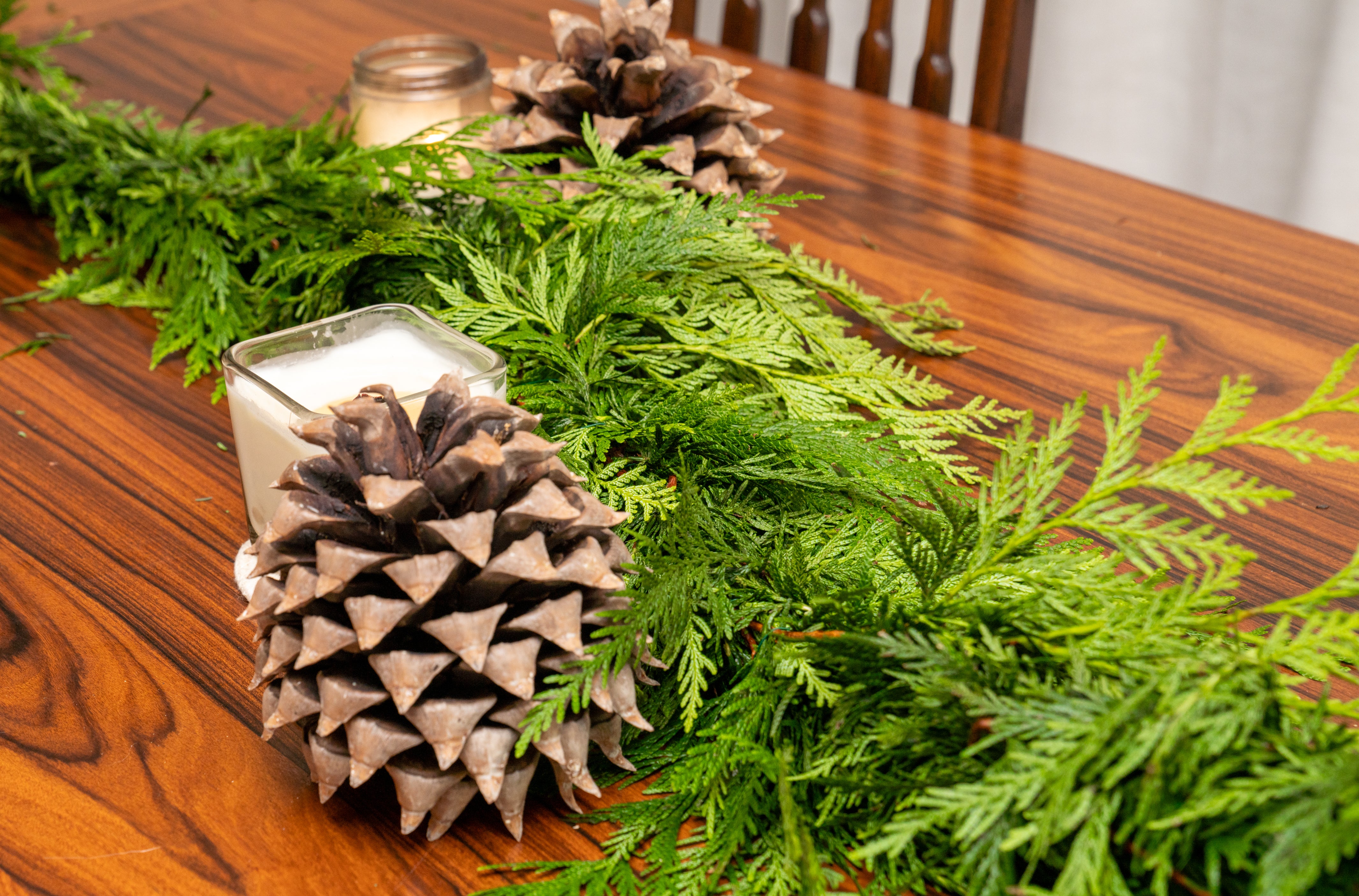 The Guardian – 18' Western Red Cedar Garland